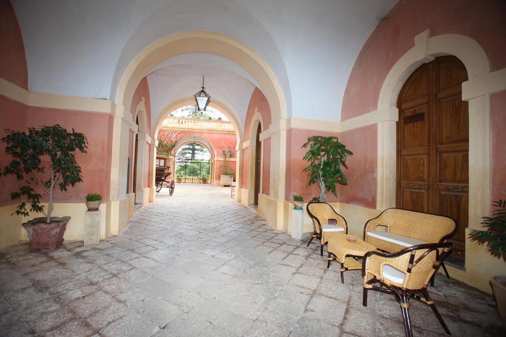 Palazzo Laura Bed & Breakfast Morciano di Leuca Exterior photo