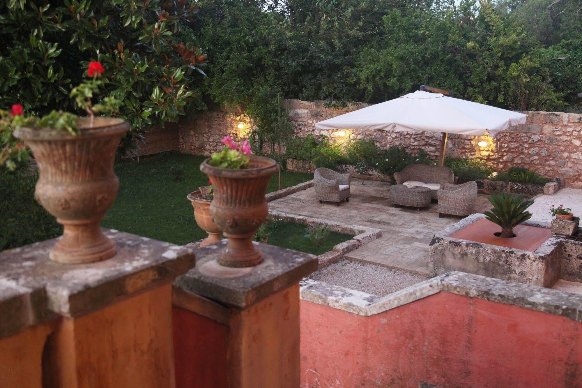 Palazzo Laura Bed & Breakfast Morciano di Leuca Exterior photo