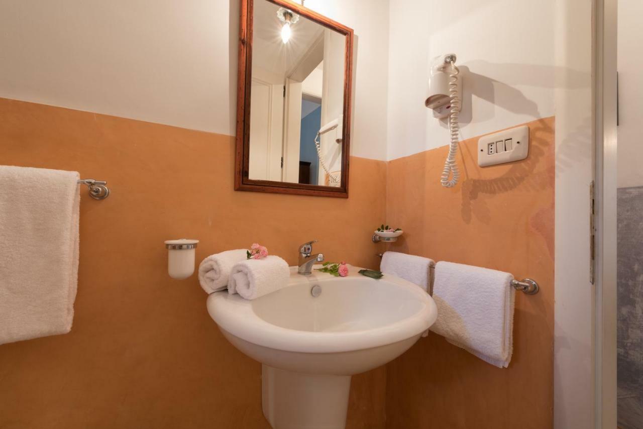 Palazzo Laura Bed & Breakfast Morciano di Leuca Exterior photo