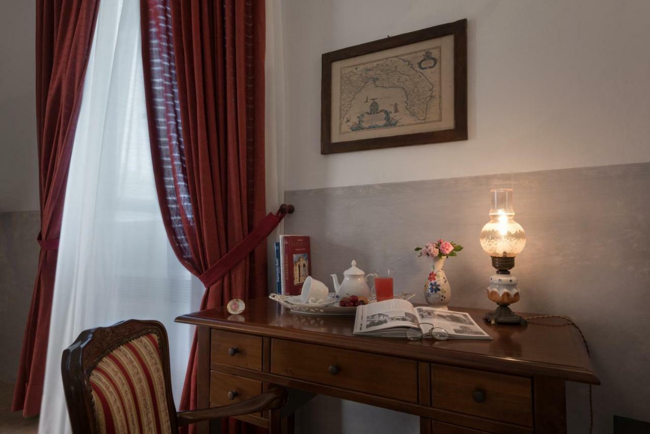 Palazzo Laura Bed & Breakfast Morciano di Leuca Exterior photo